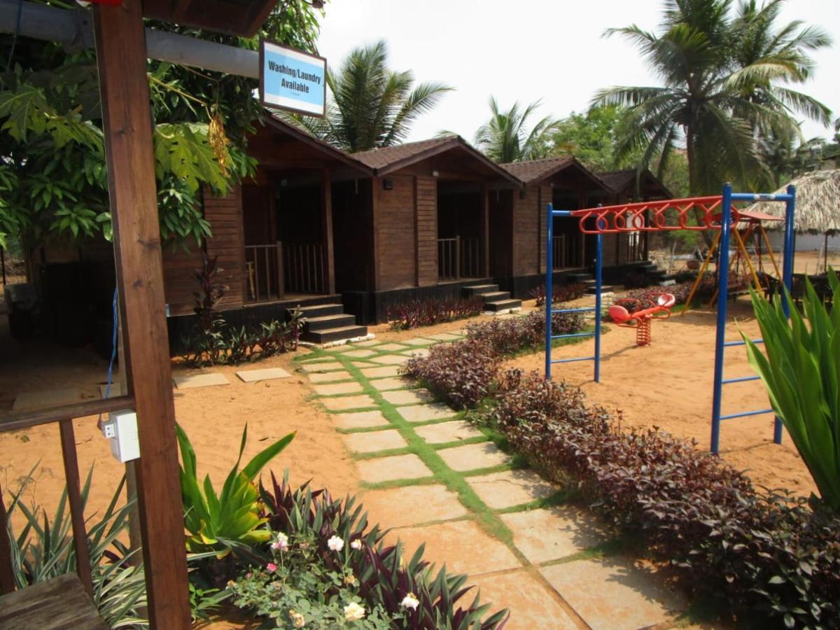 Beach Cottages - Pousada Donaciana Baga Bagian luar foto