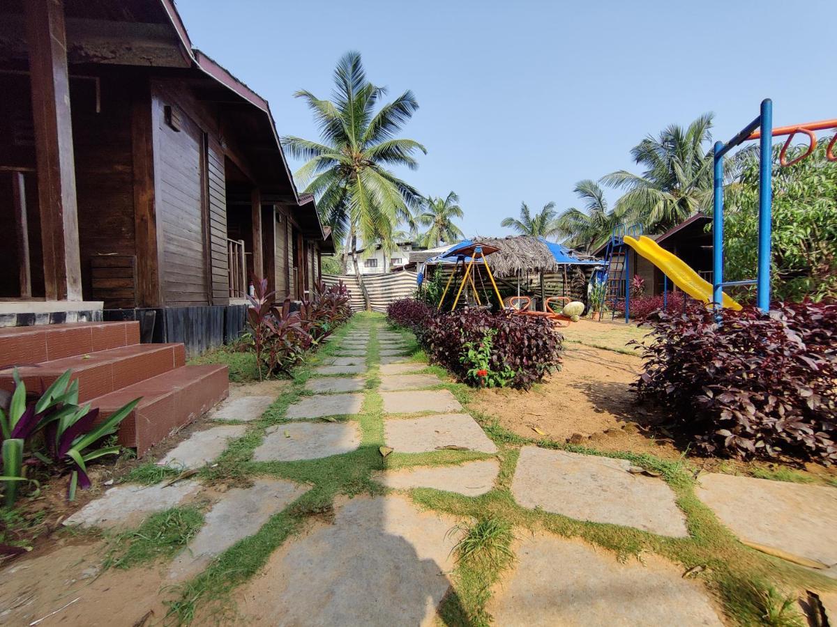 Beach Cottages - Pousada Donaciana Baga Bagian luar foto