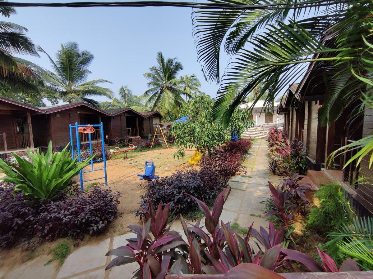 Beach Cottages - Pousada Donaciana Baga Bagian luar foto