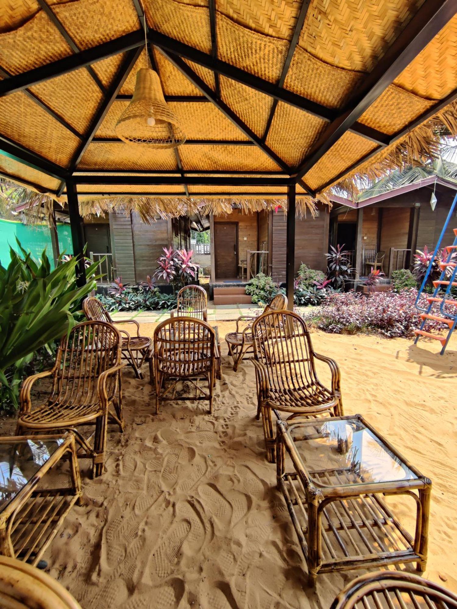 Beach Cottages - Pousada Donaciana Baga Bagian luar foto