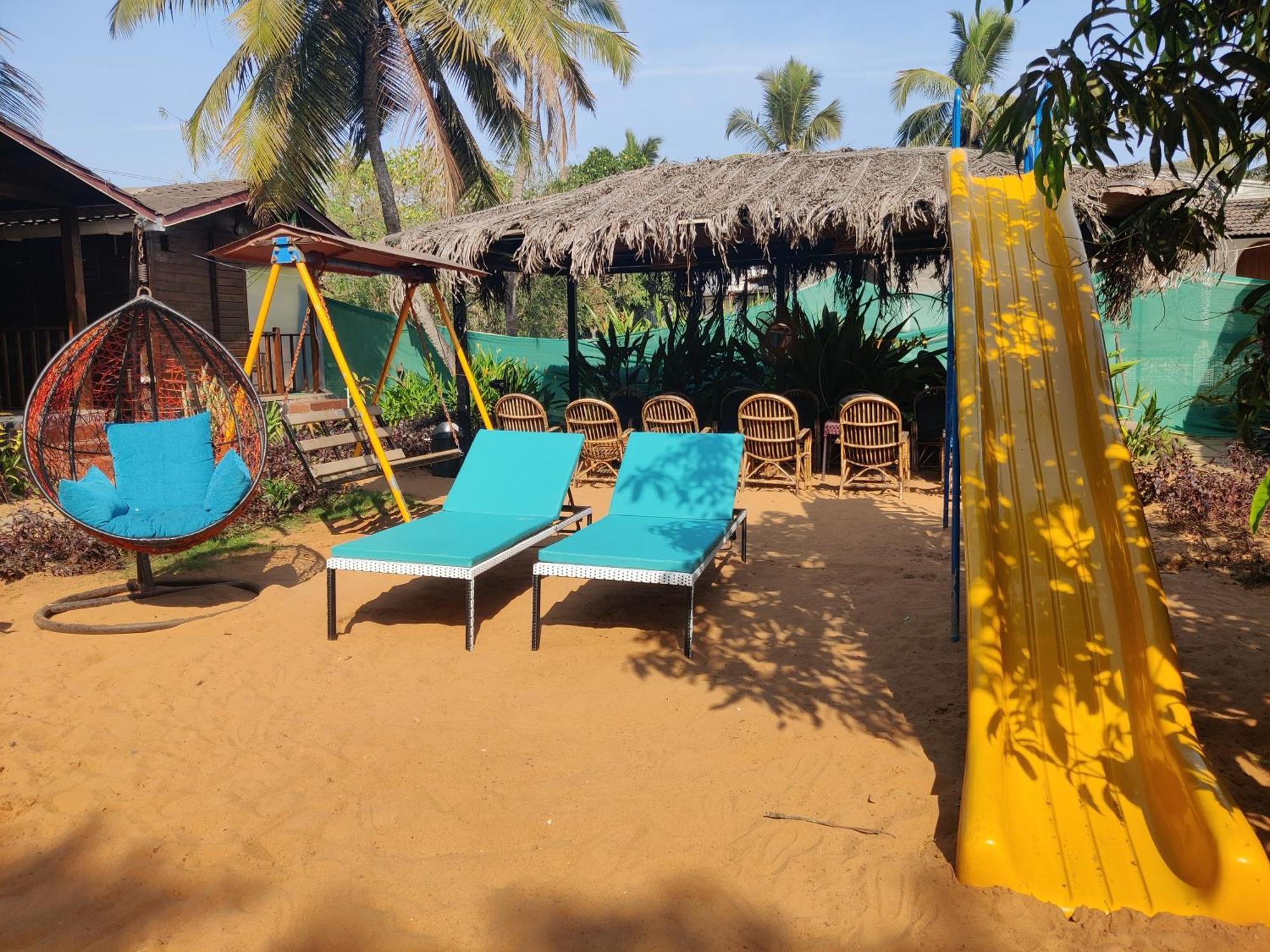 Beach Cottages - Pousada Donaciana Baga Bagian luar foto